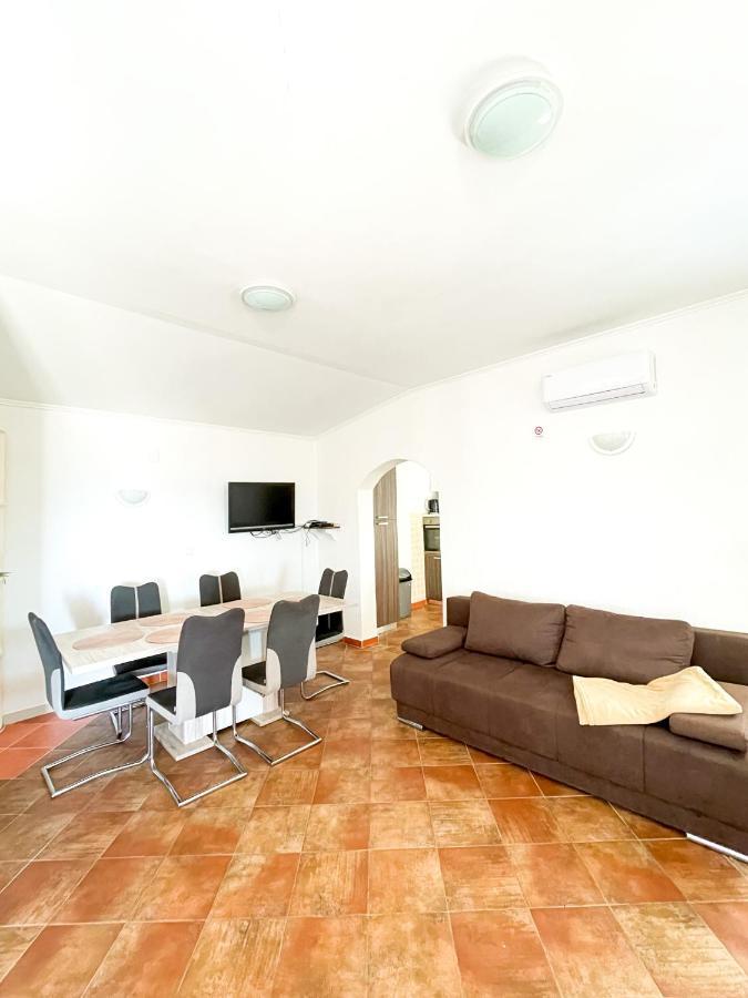 Beautiful Secluded Area Near Novalja Vacation House With Pool And Sea View Villa Lara Eksteriør bilde