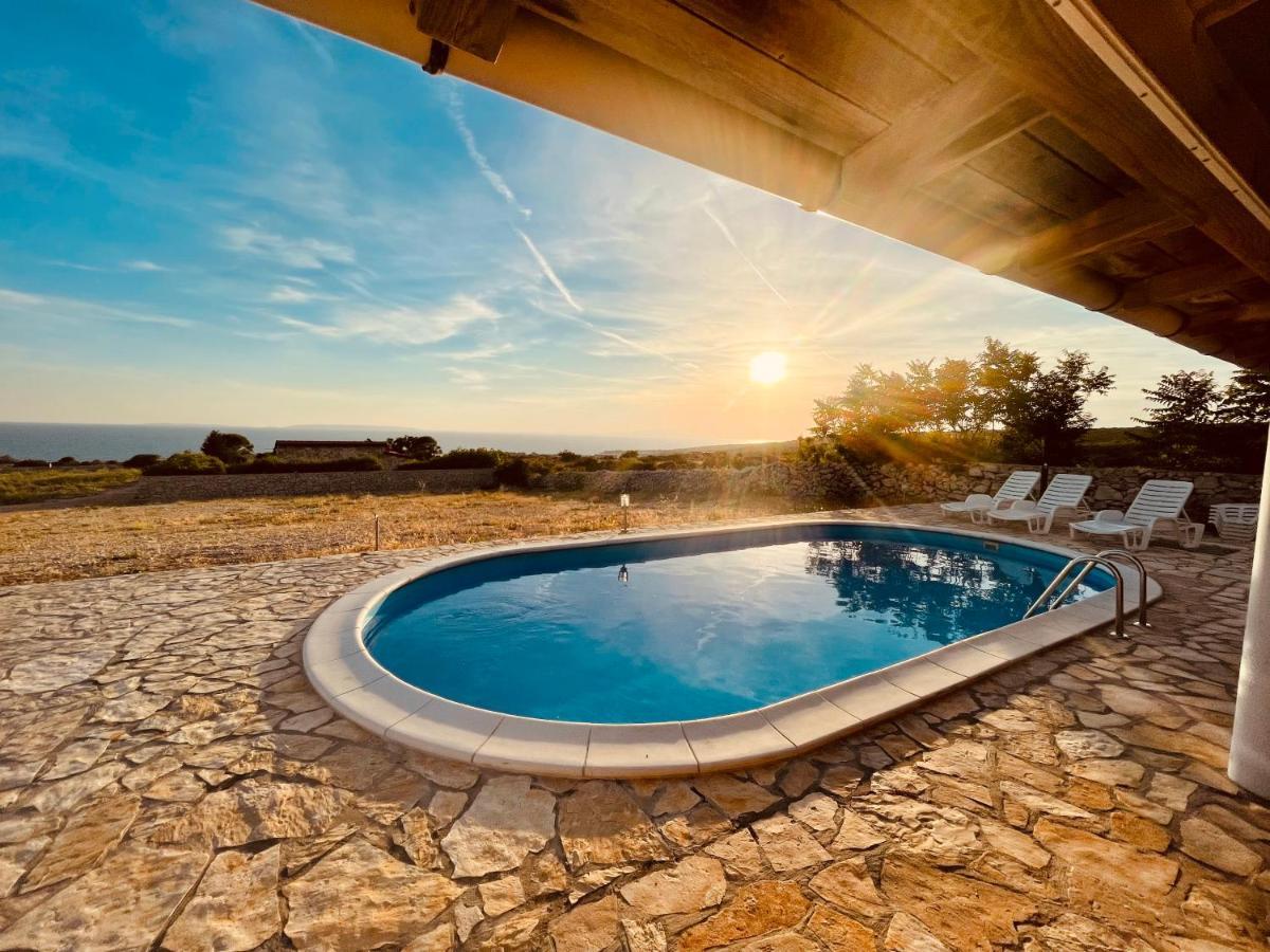 Beautiful Secluded Area Near Novalja Vacation House With Pool And Sea View Villa Lara Eksteriør bilde